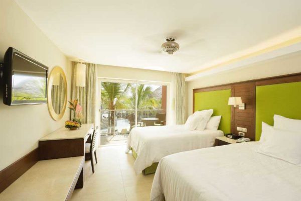 family-318-room-deluxe-hotel-barcelo-bavaro-palace-deluxe54-9263