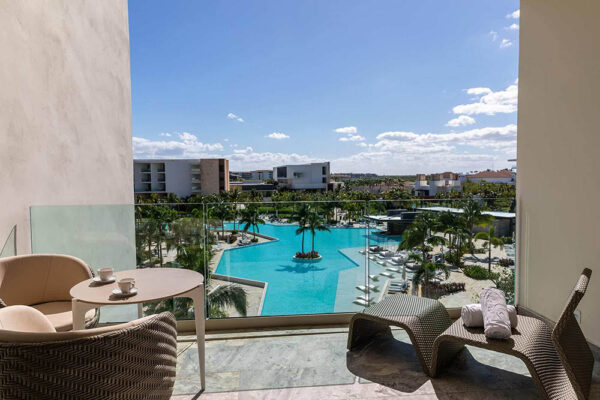 Grand Palladium Costa Mujeres Resort & Spa_Junior Suite Poolside