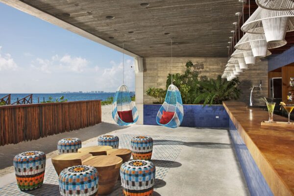 CUN-Dreams-Vista-Cancun-Bar-Barracuda-001